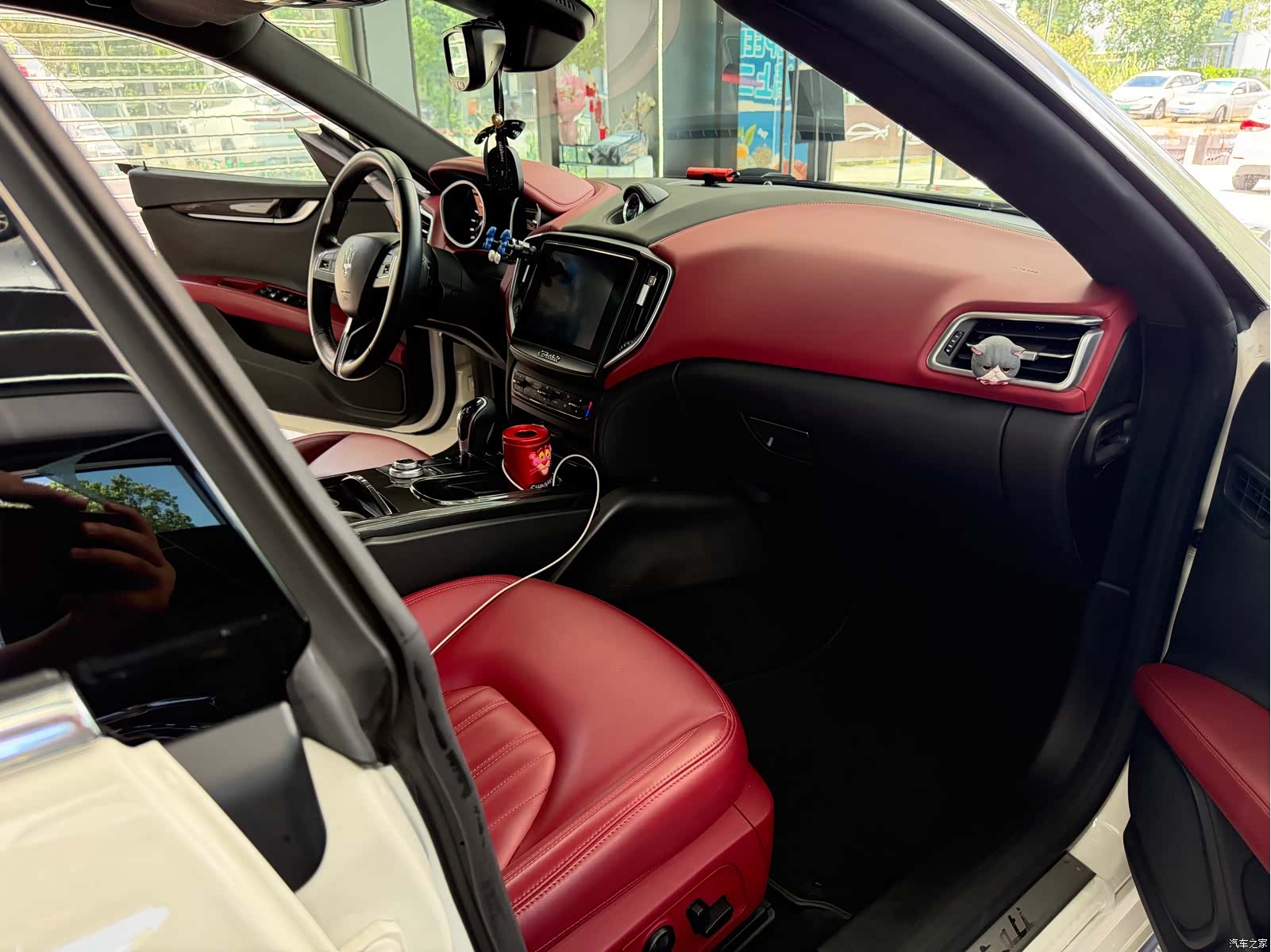 Maserati Ghibli, 2017 9