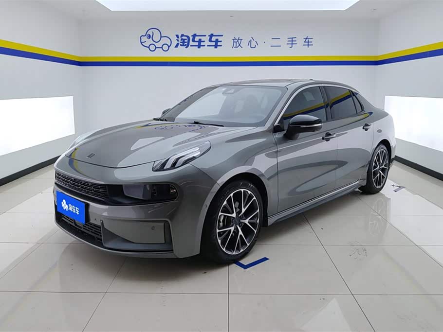 Lynk & Co 03