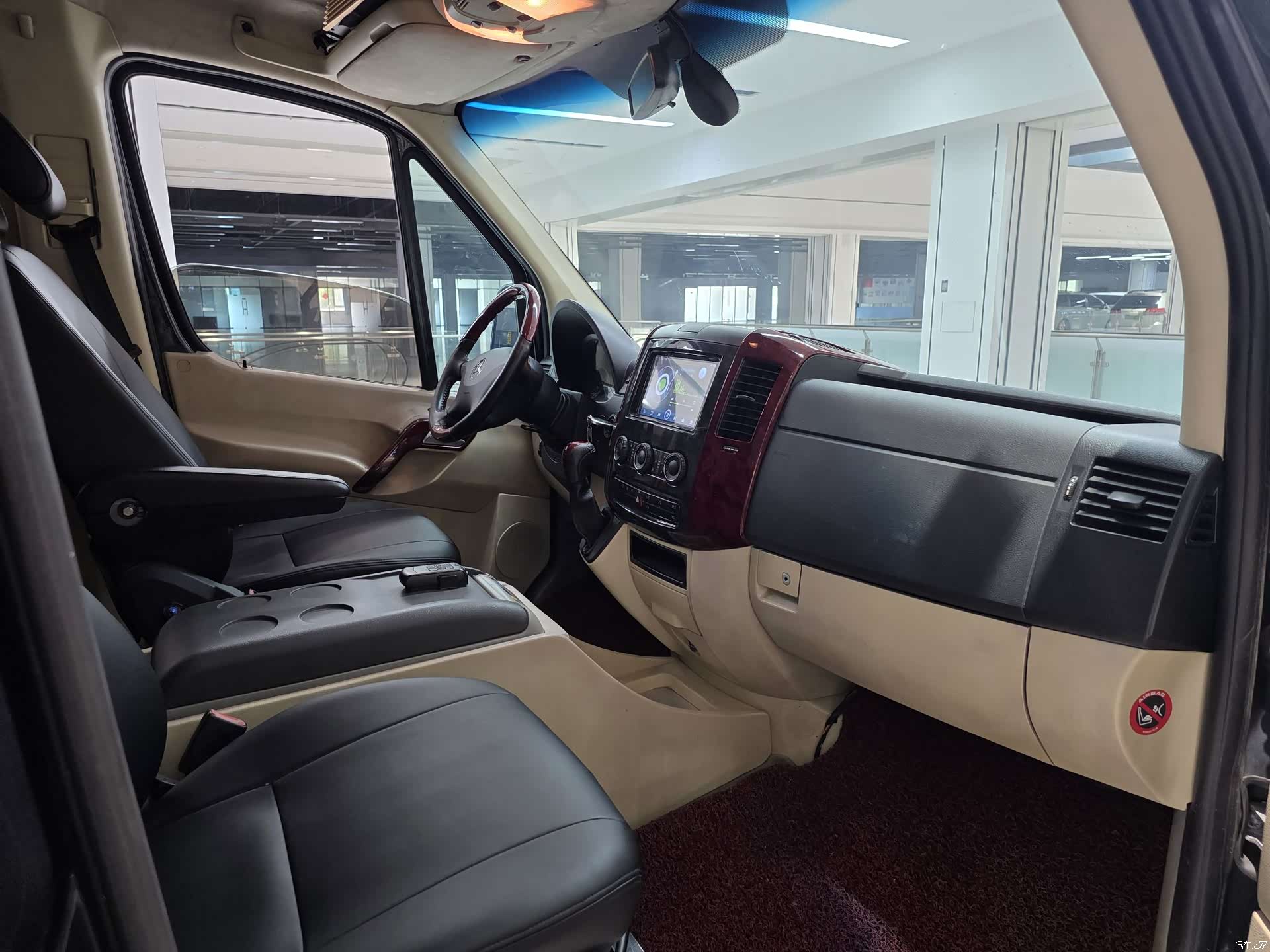 Mercedes-Benz Sprinter, 2010 9