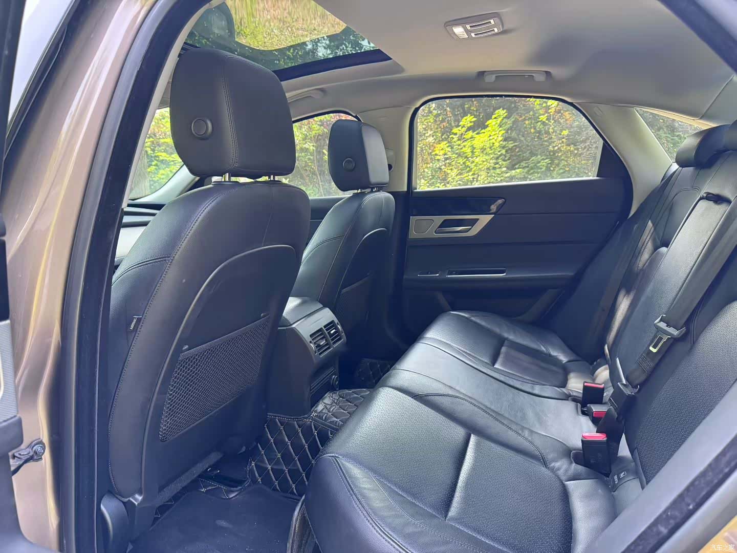 Jaguar XF, 2016 4