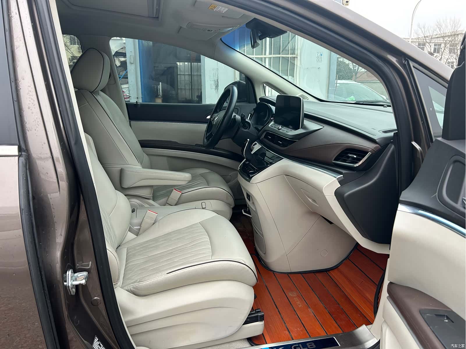 Buick GL8, 2022 6