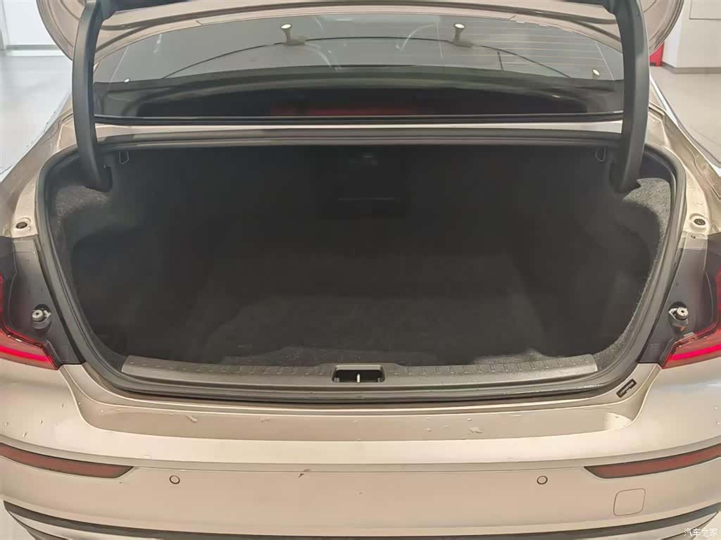 Volvo S60, 2024 17