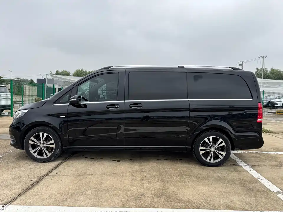 Mercedes-Benz V-class