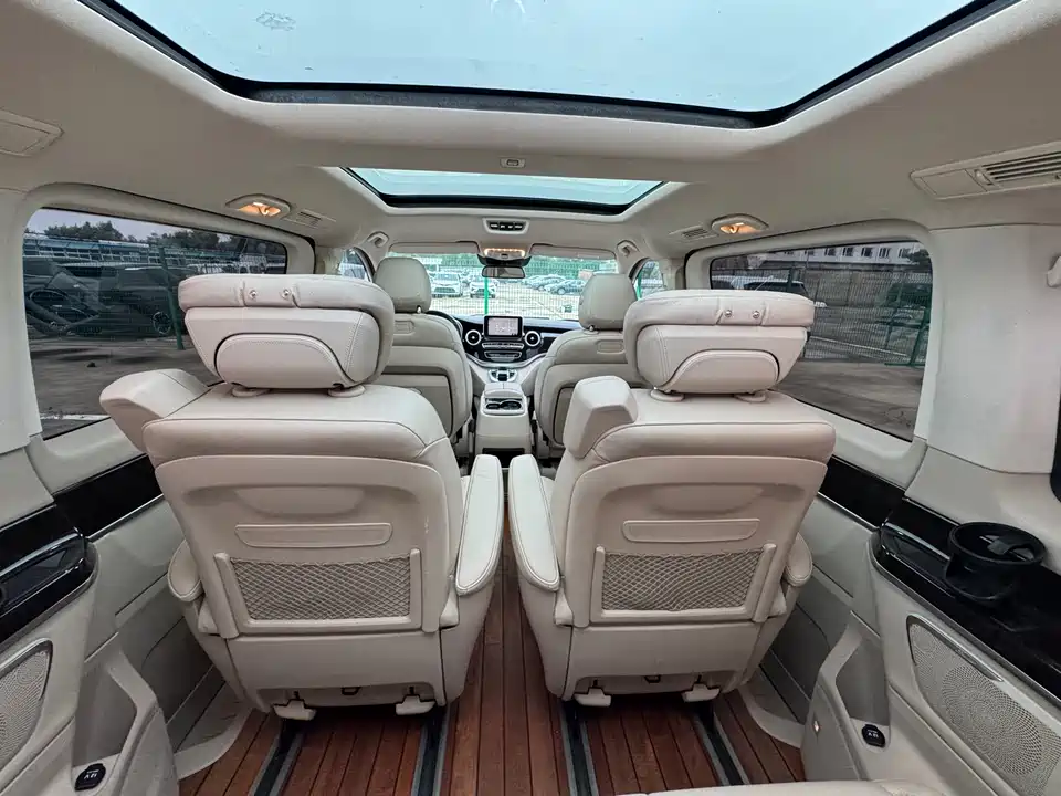 Mercedes-Benz V-class