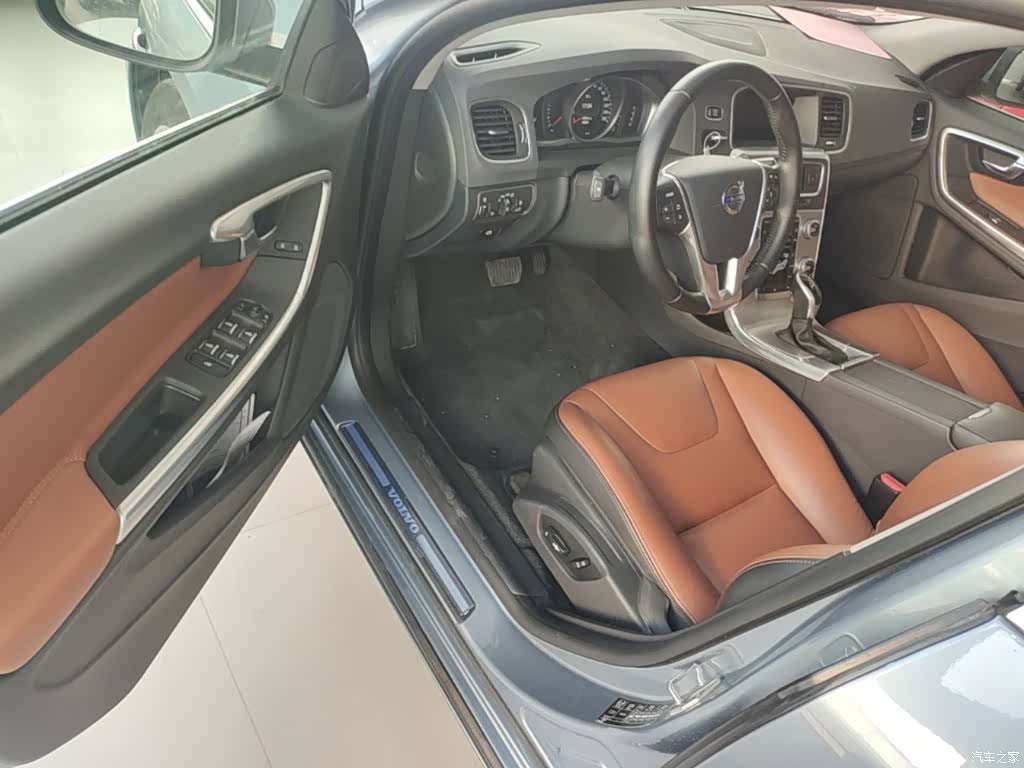 Volvo S60, 2016 16