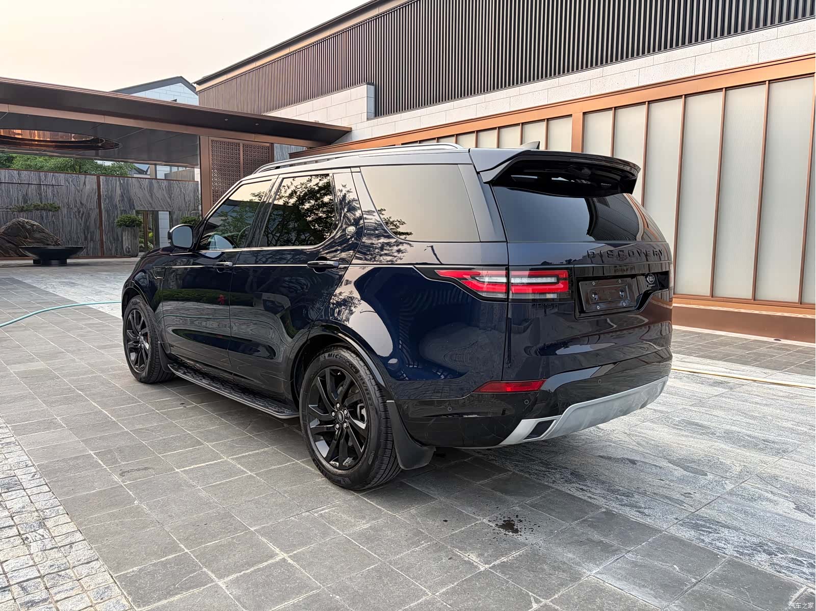 Land Rover Discovery, 2021 все фото