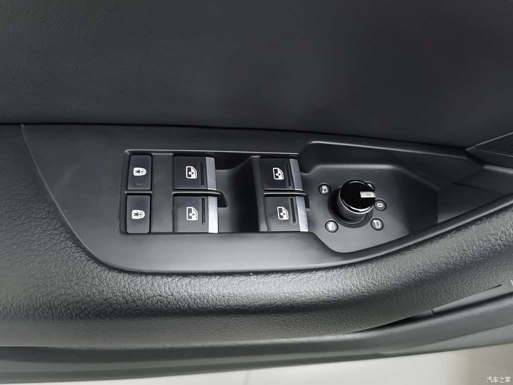 Audi A6L, 2021 9