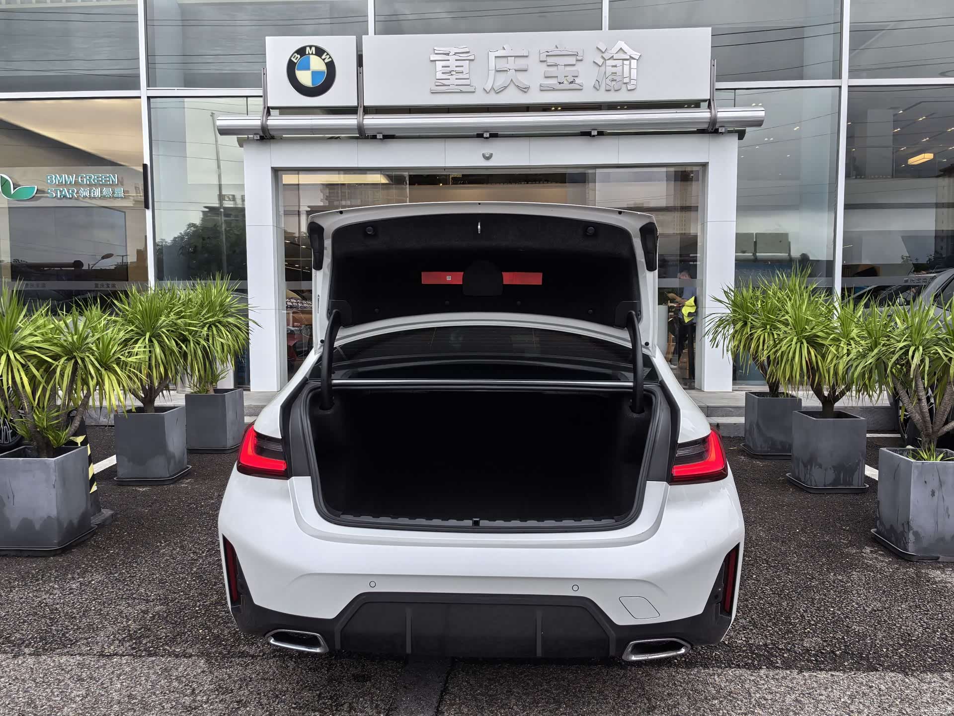 BMW 3 Series, 2024 16