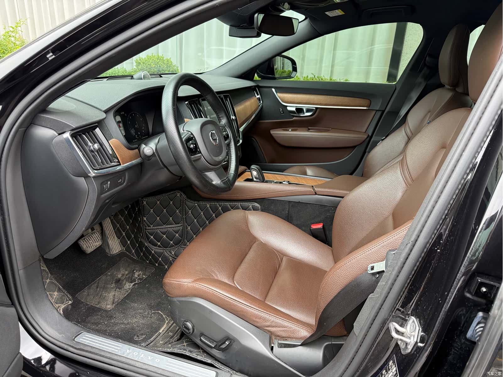Volvo S90, 2021 4