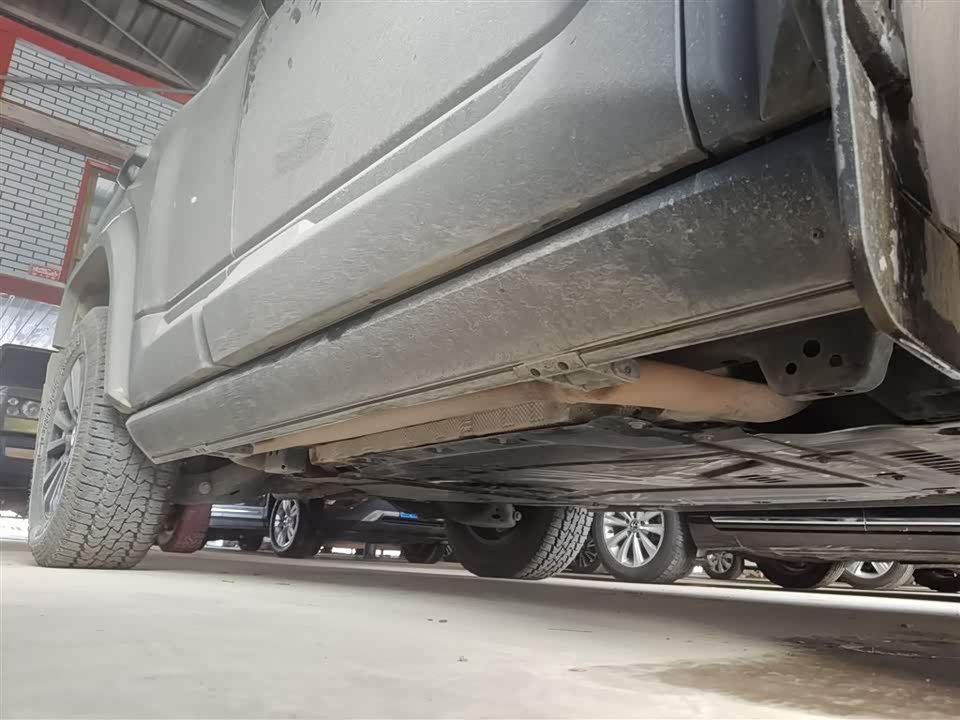 BYD Leopard 5 BYD Leopard 5