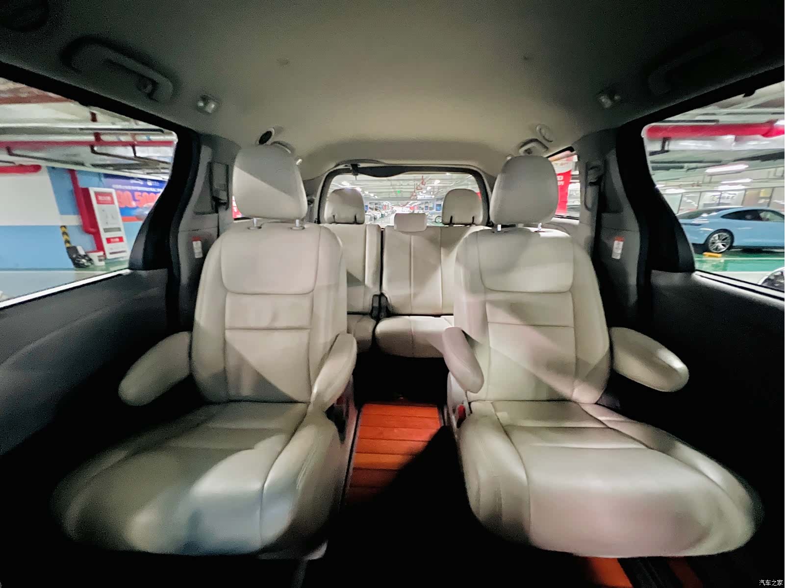 Toyota Sienna, 2017 13