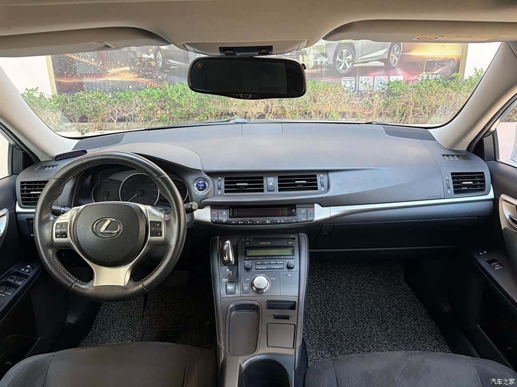 Lexus CT, 2013 13