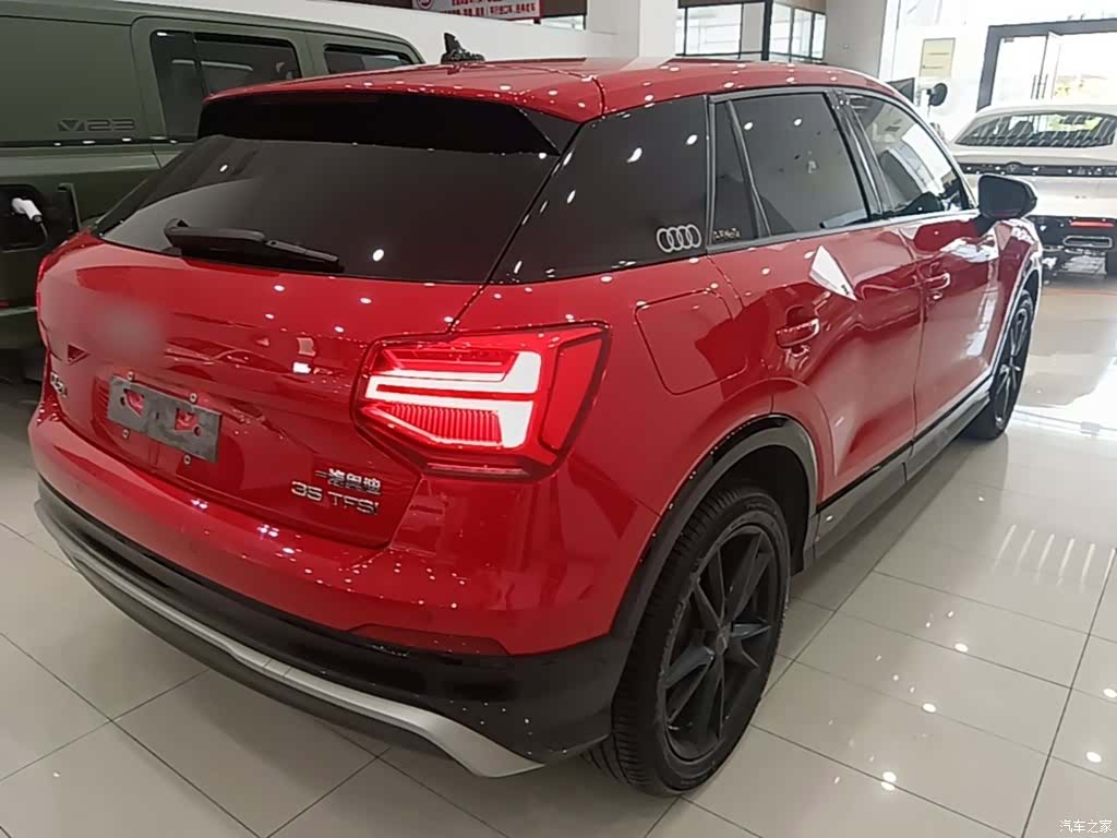 Audi Q2L, 2019 7