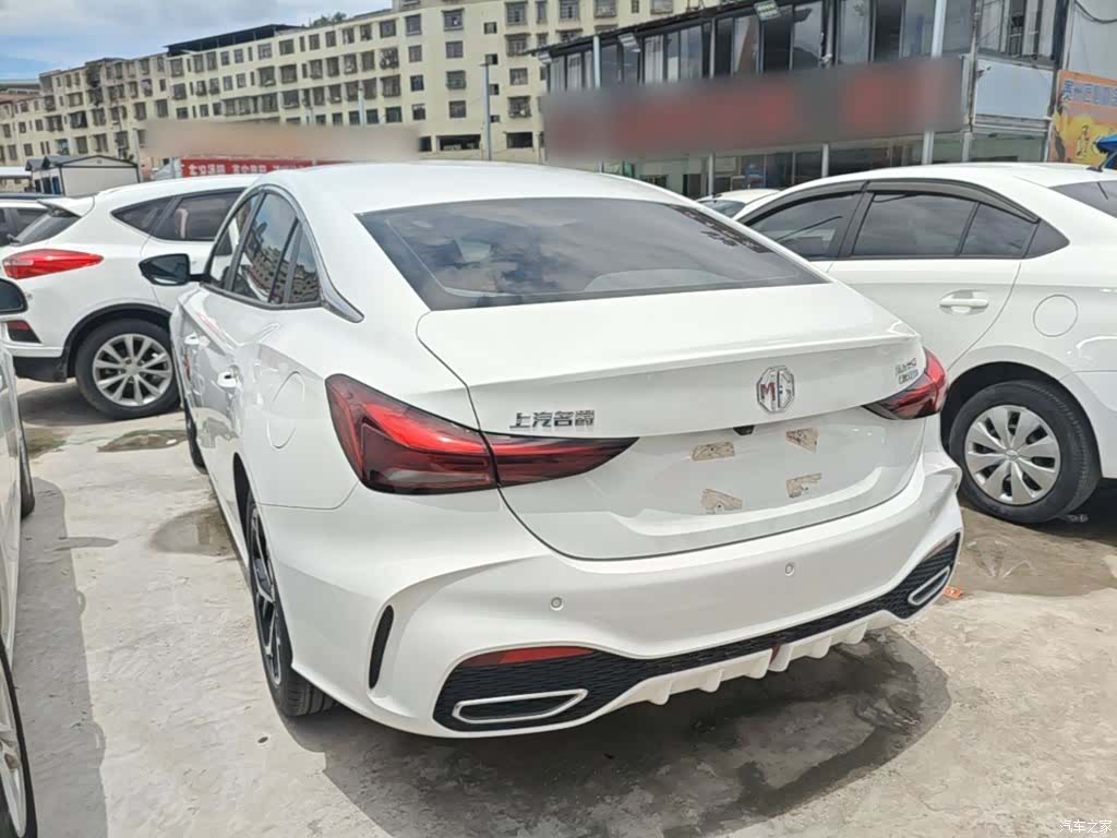 MG MG5, 2025 все фото