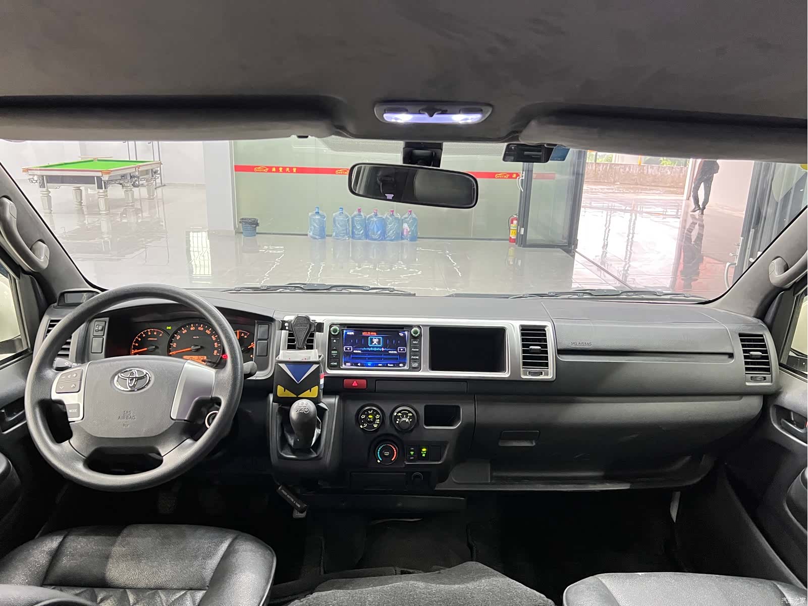 Toyota HiAce, 2016 11