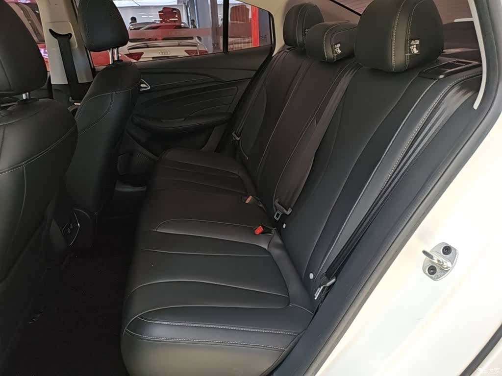 Roewe i5, 2020 17