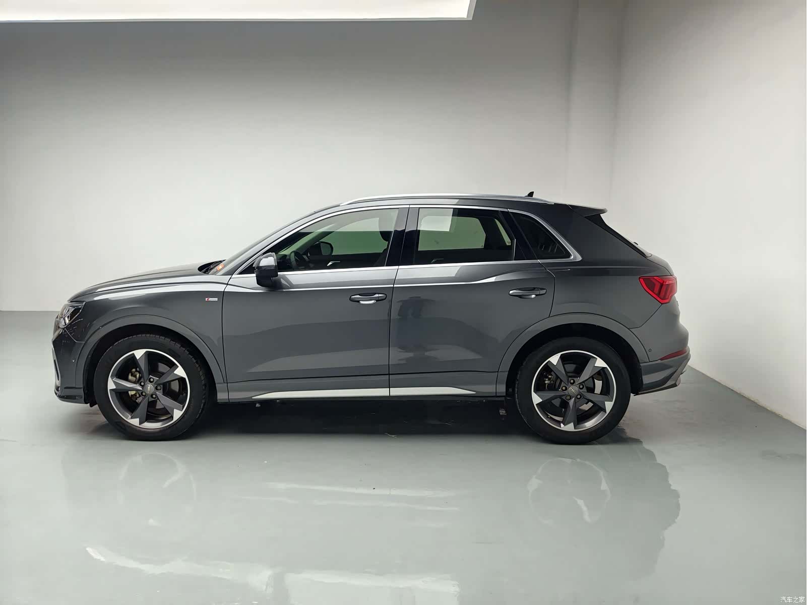 Audi Q3, 2020 4