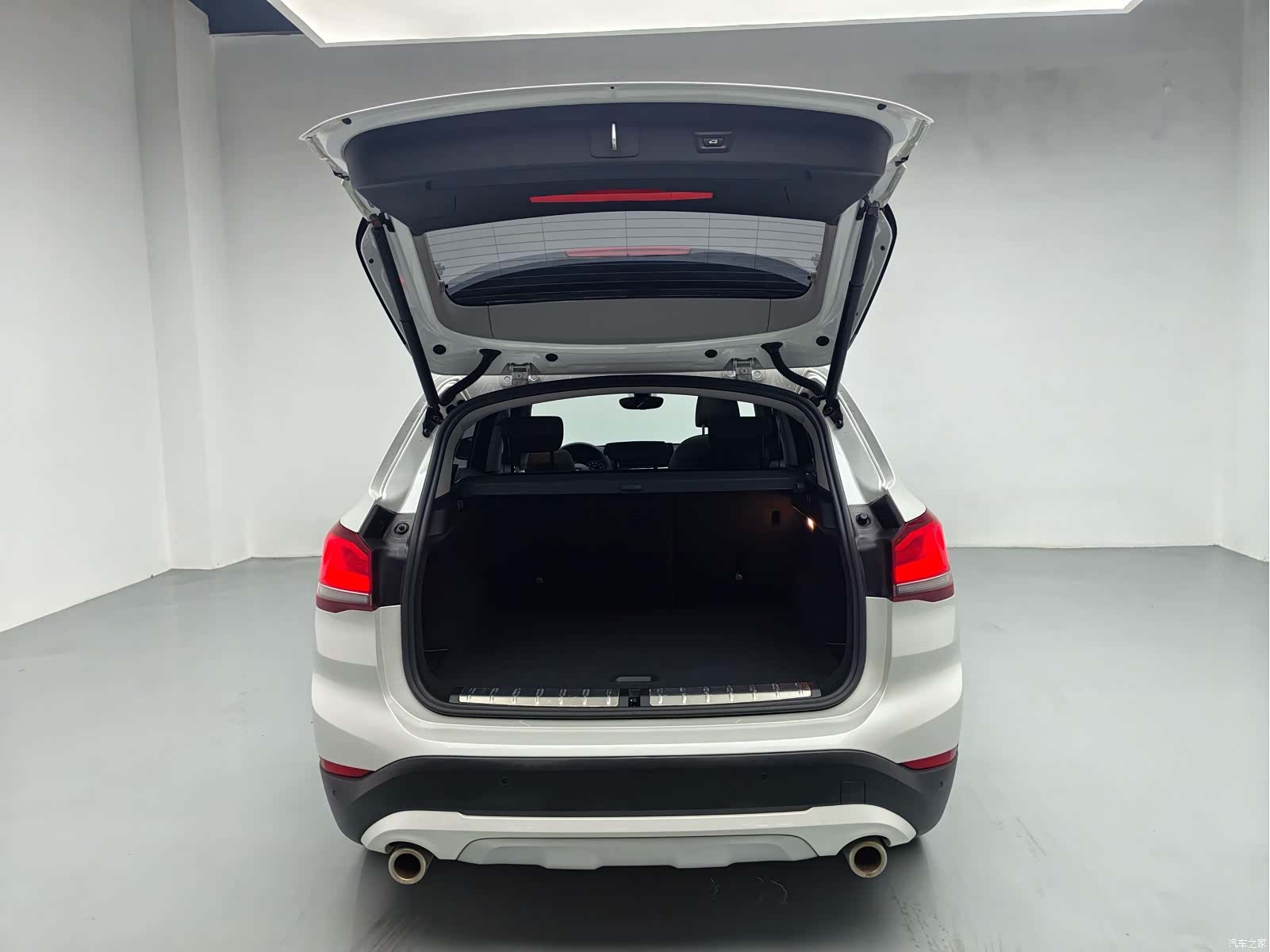 BMW X1, 2021 11