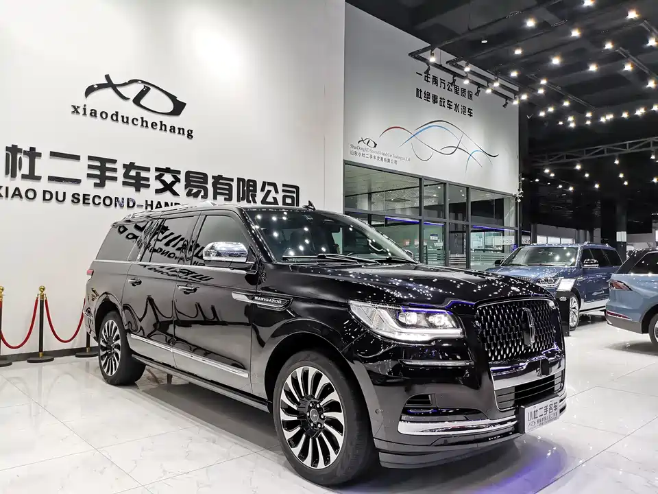 Lincoln Navigator