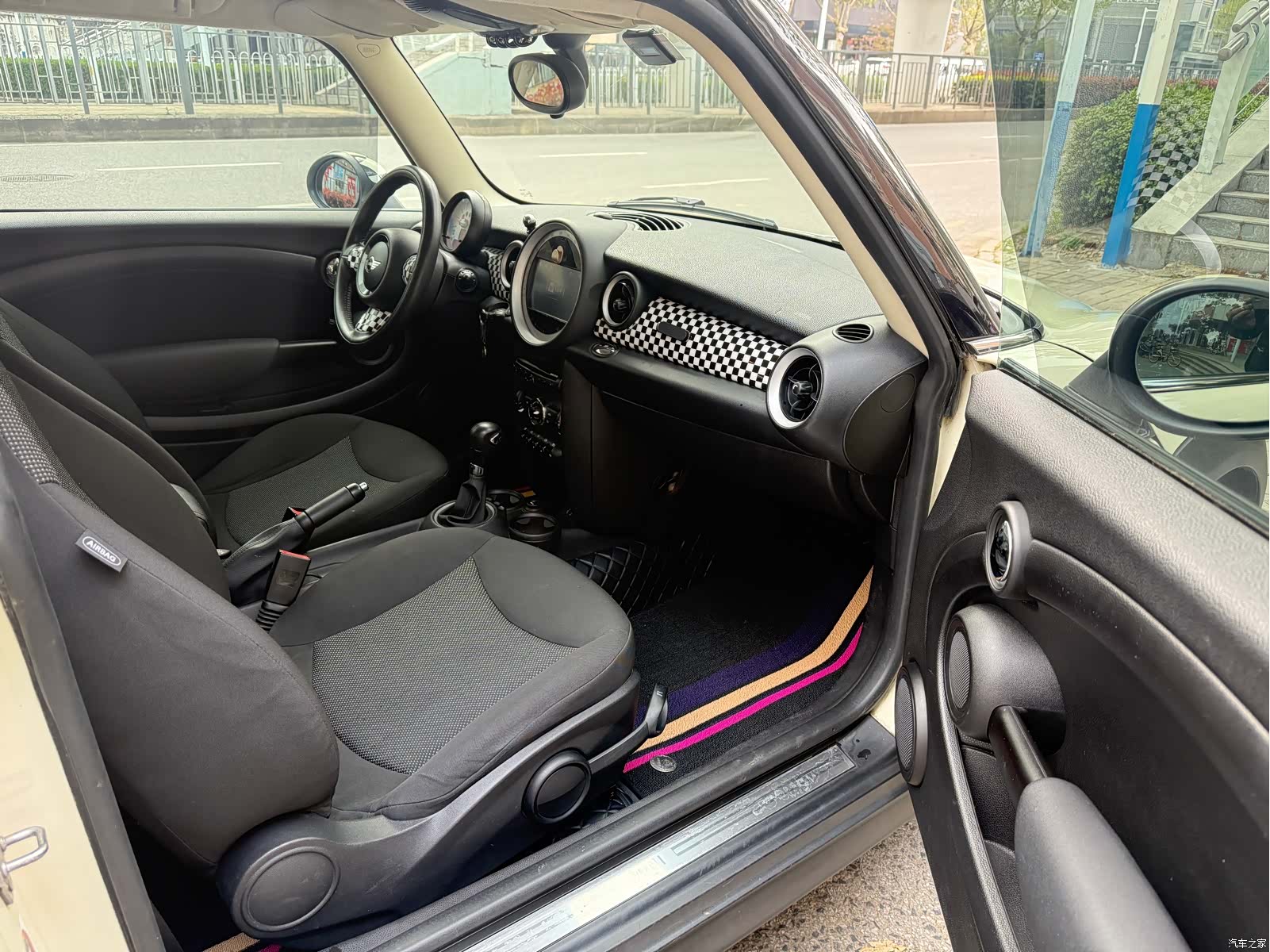 Mini ONE, 2013 7