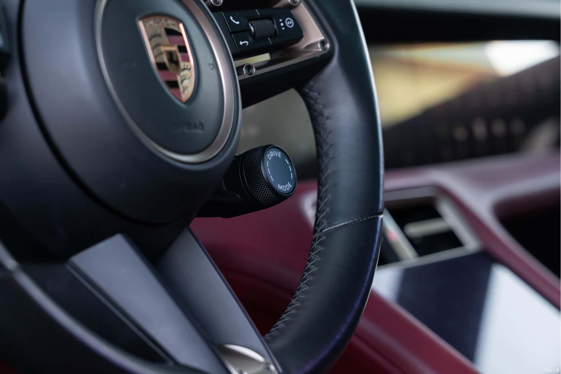 Porsche Taycan, 2024 15