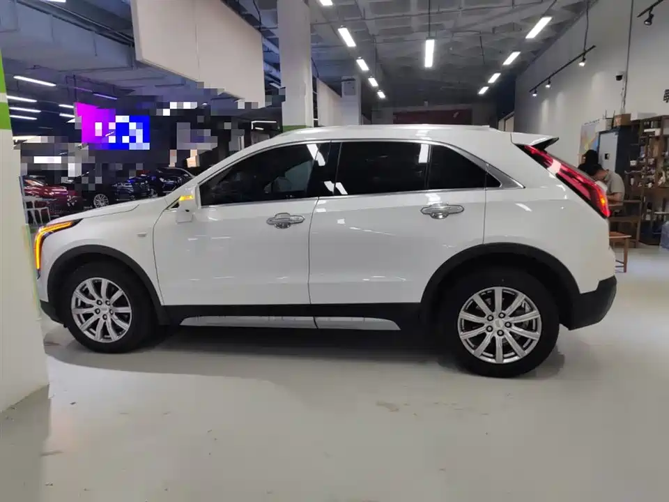 Cadillac XT4