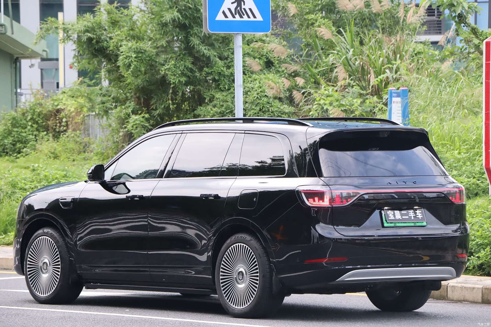 AITO M9, 2025 4