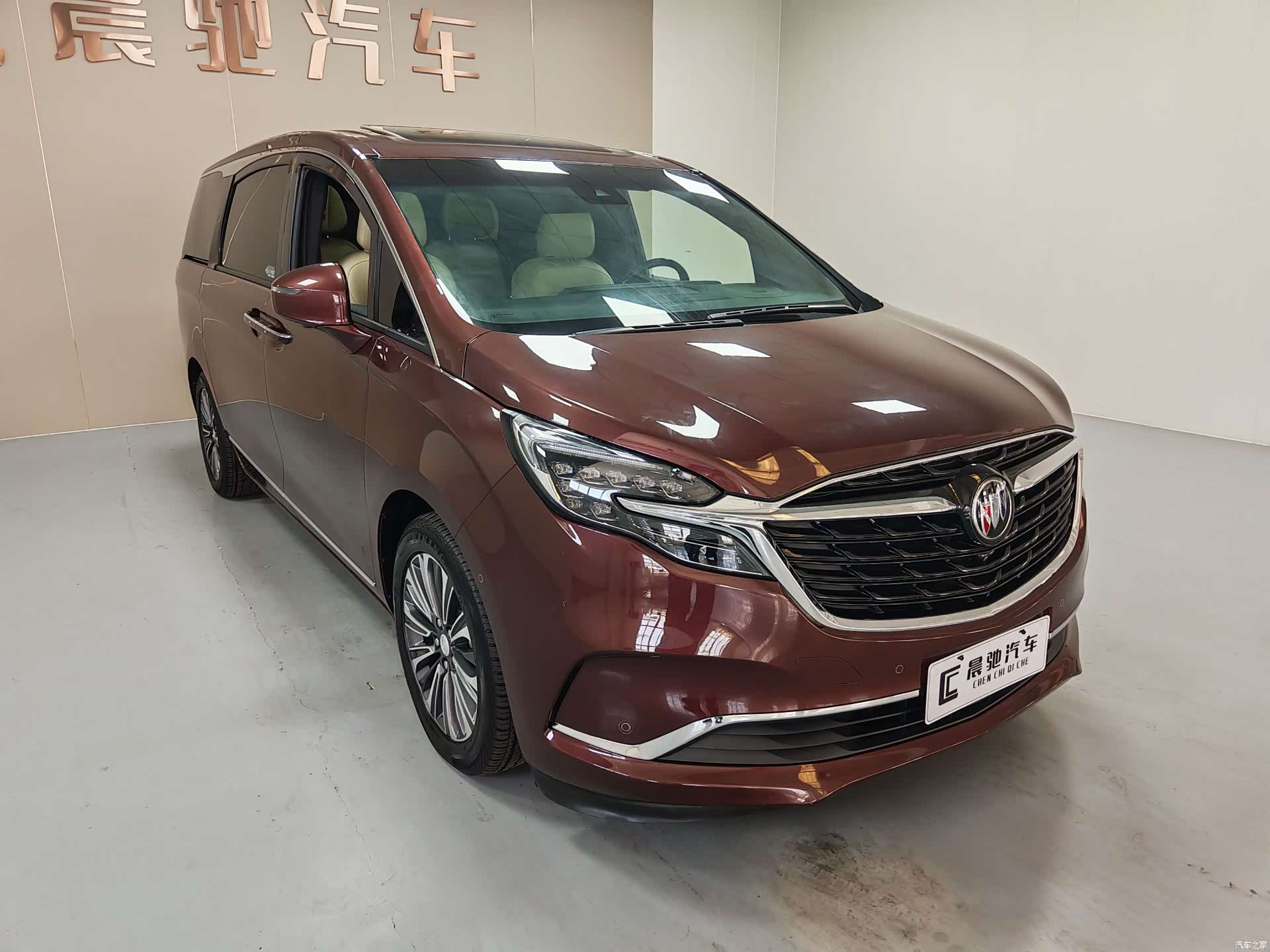 Buick GL8, 2021 3
