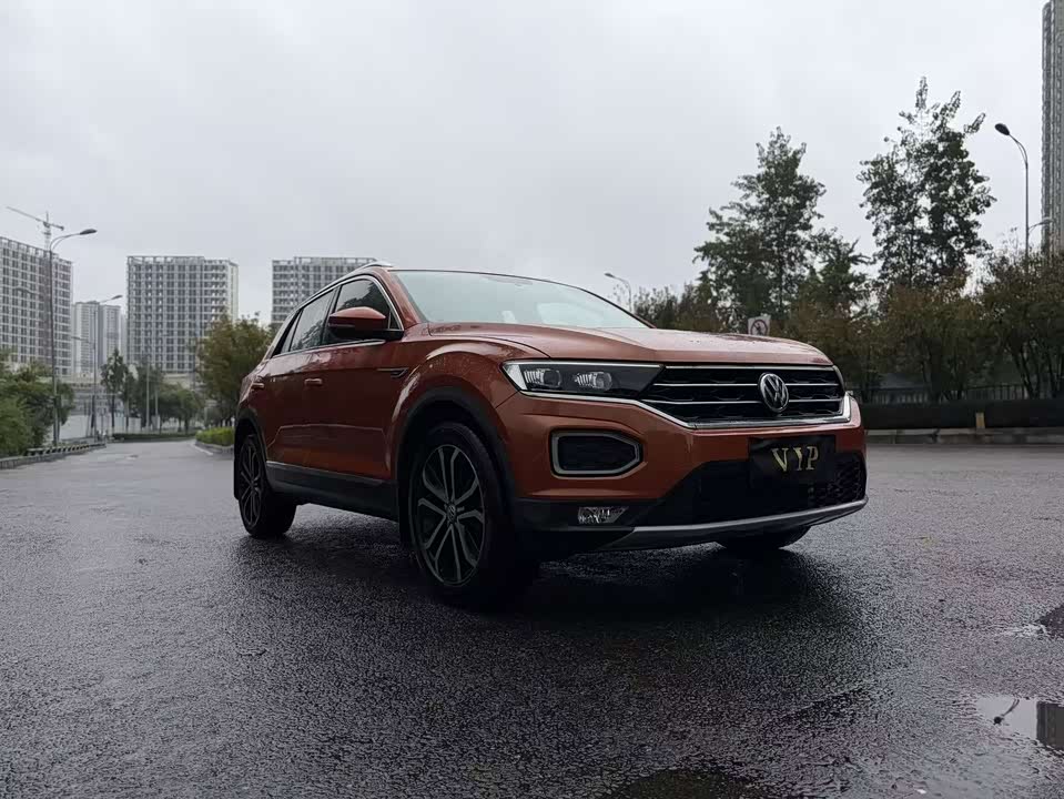 Volkswagen T-ROC exploring Songs