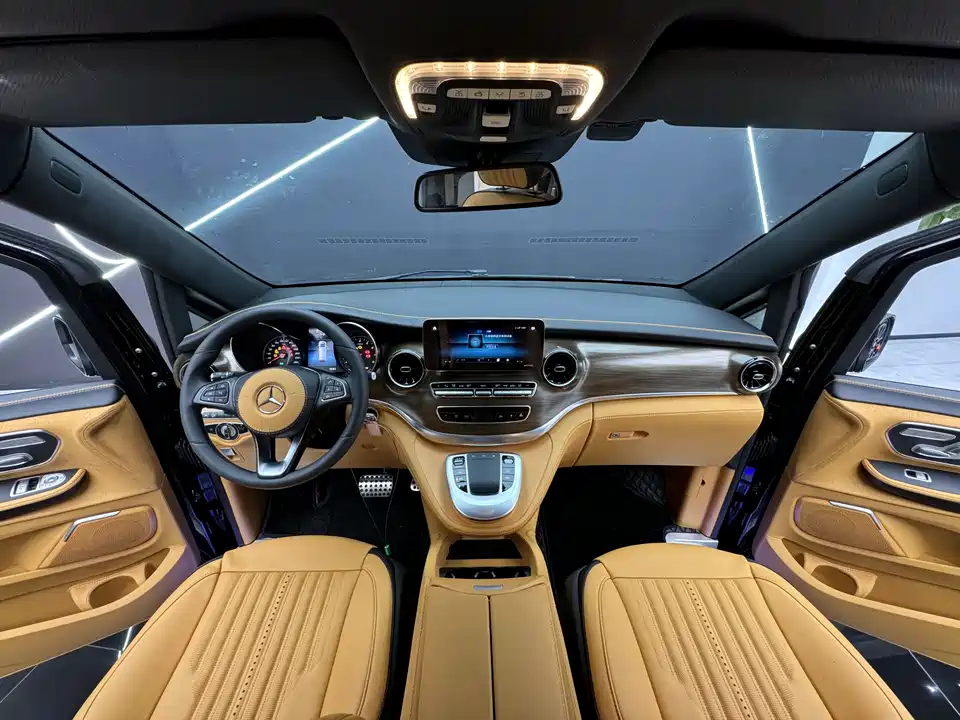 Mercedes-Benz V-class