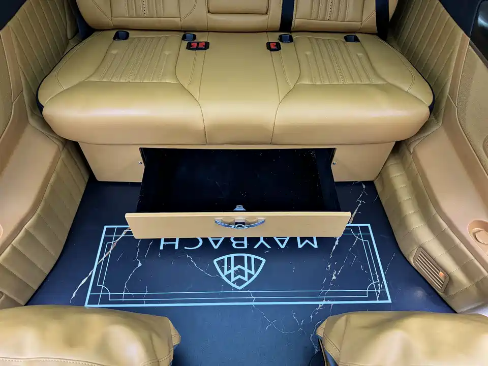 Mercedes-Benz V-class