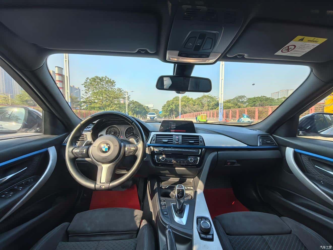 BMW 3 Series, 2018 все фото