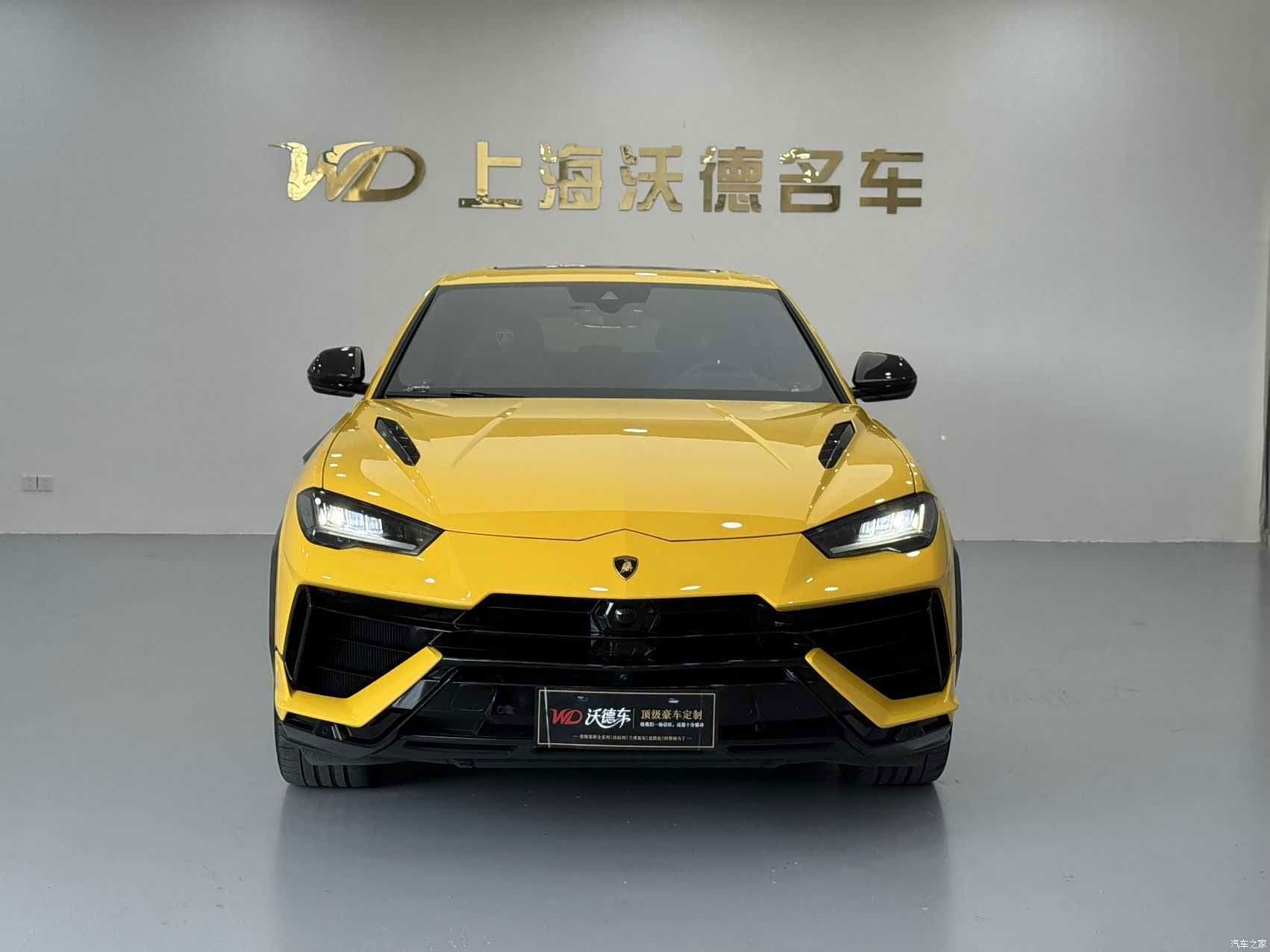 Lamborghini Urus, 2023 2
