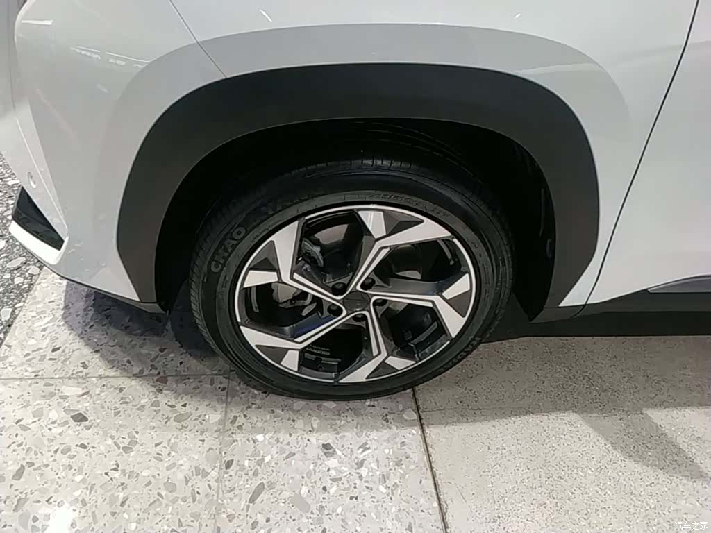 Geely Boyue, 2023 23