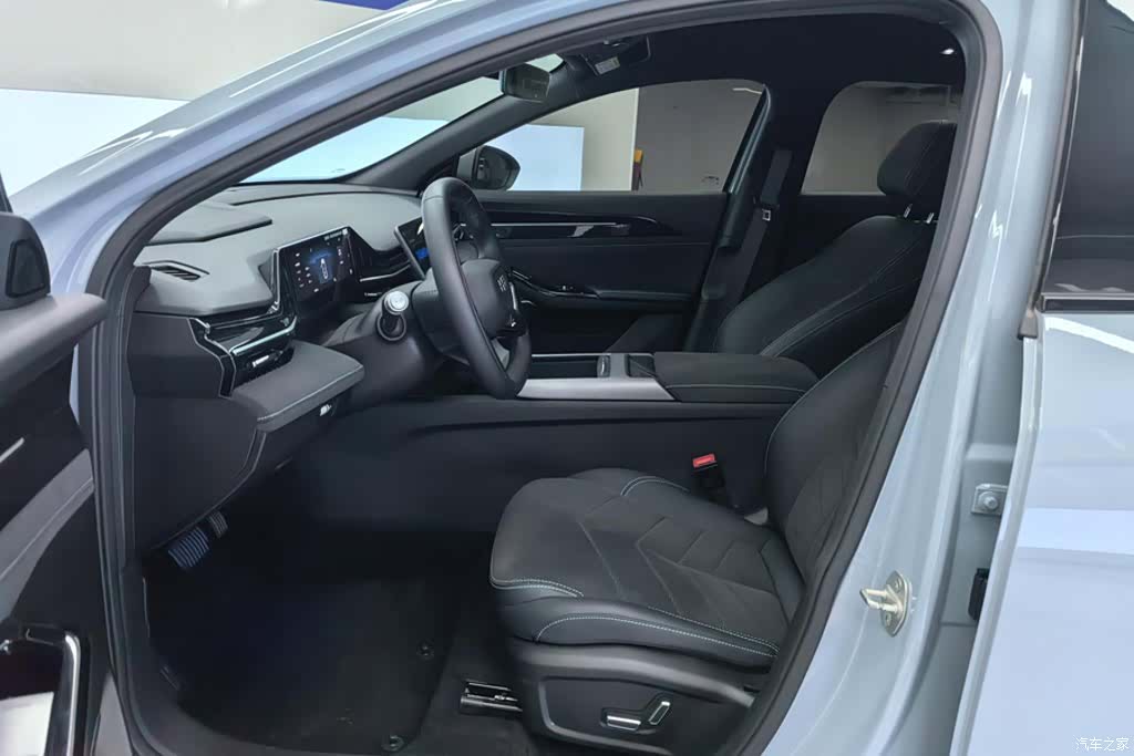Geely Galaxy L6, 2024 9