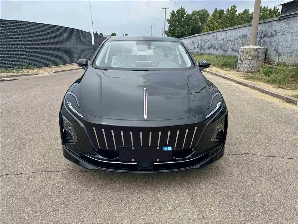 Hongqi E-QM5 Hongqi E-QM5