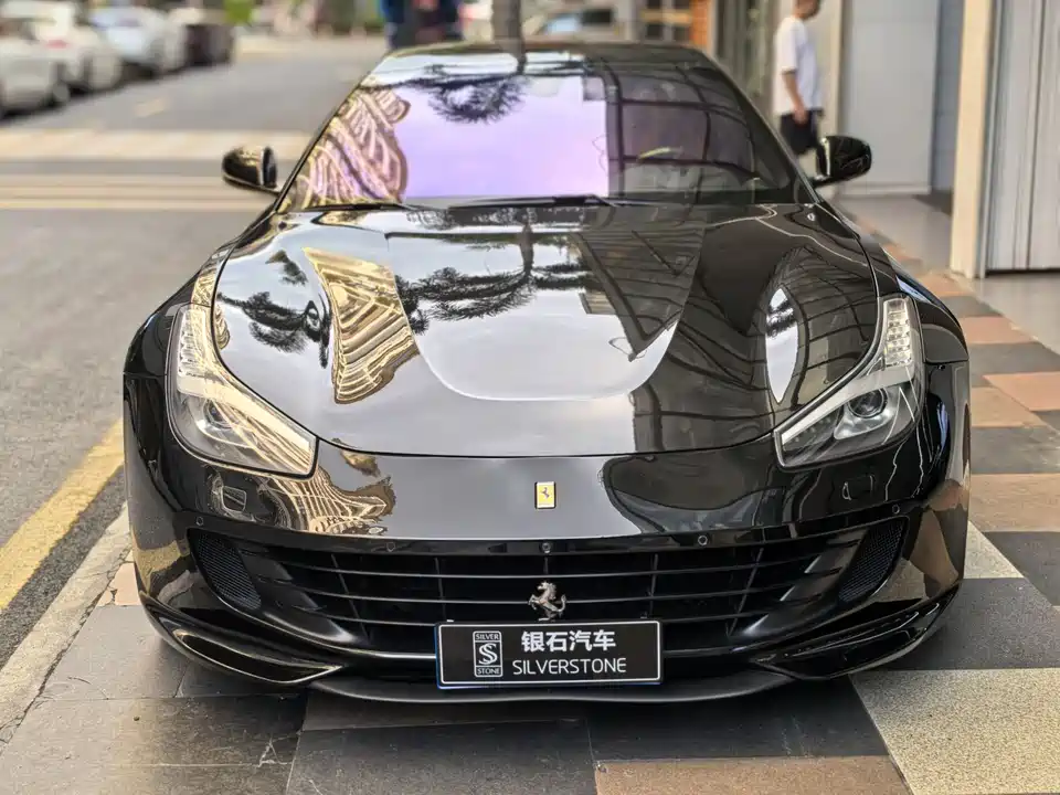 Ferrari GTC4Lusso