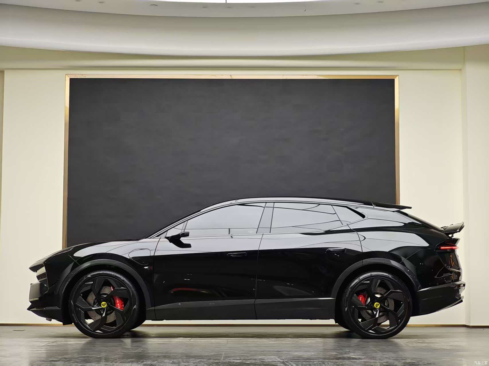 Lotus ELETRE, 2025 19