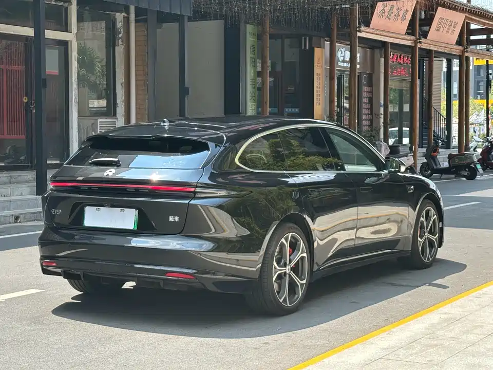 NIO ET5T