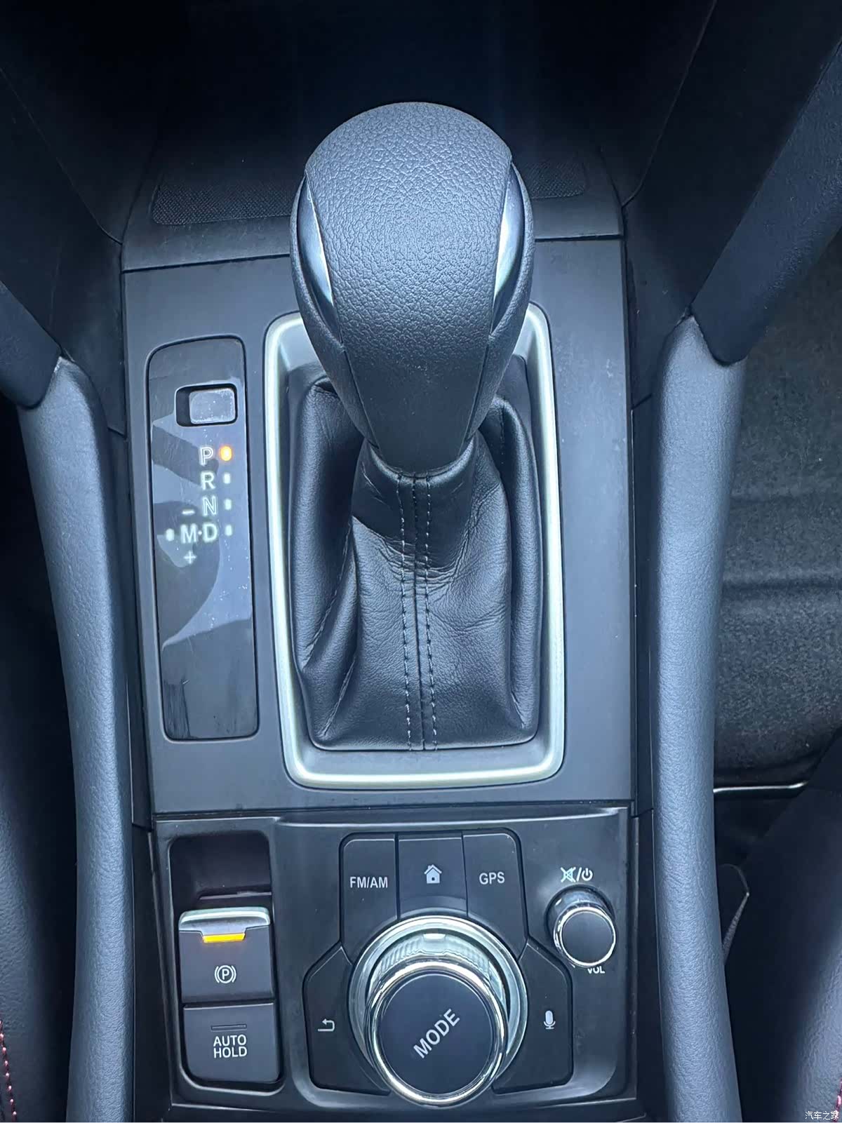 Mazda CX-4, 2023 14