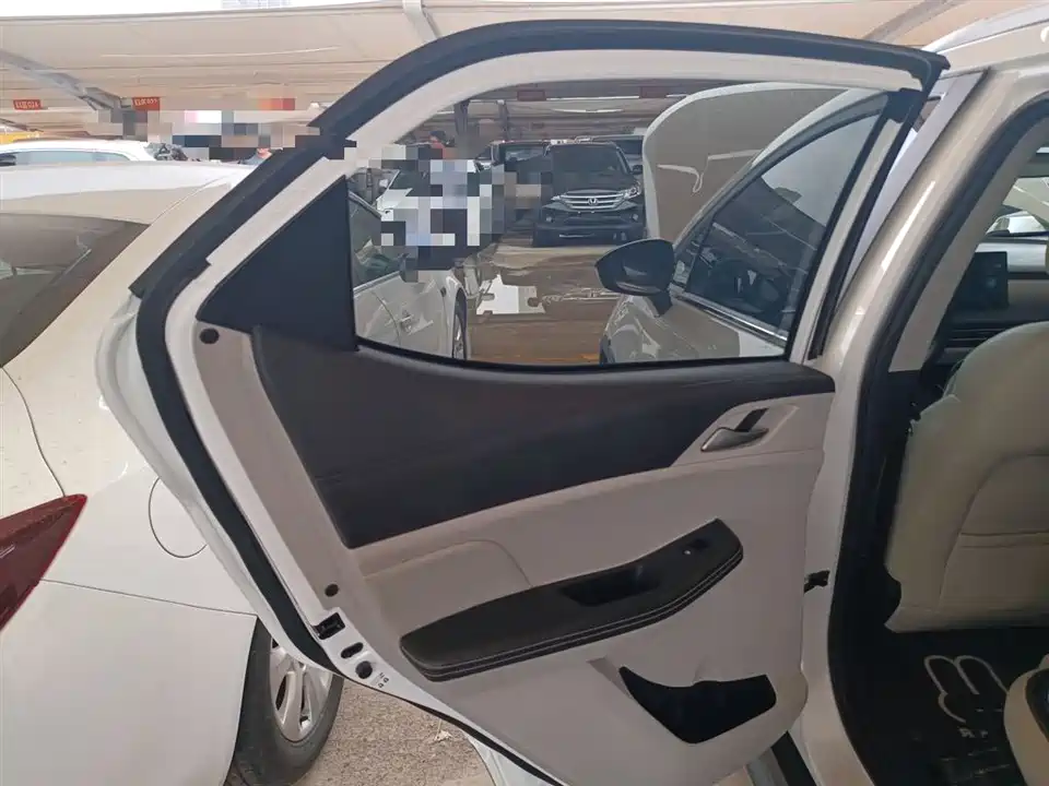 BYD Yuan Pro BYD Yuan Pro