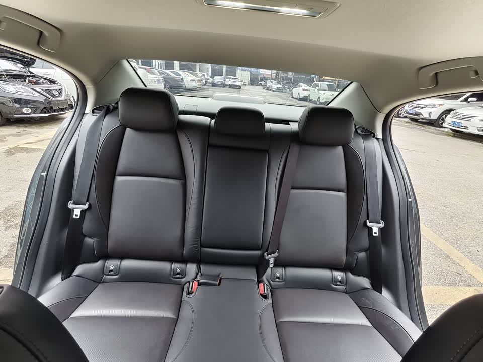 Mazda 3 Angkesaila Mazda 3 Angkesaila