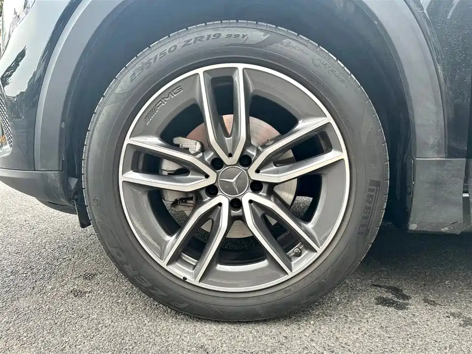 Mercedes-Benz GLB Mercedes-Benz GLB