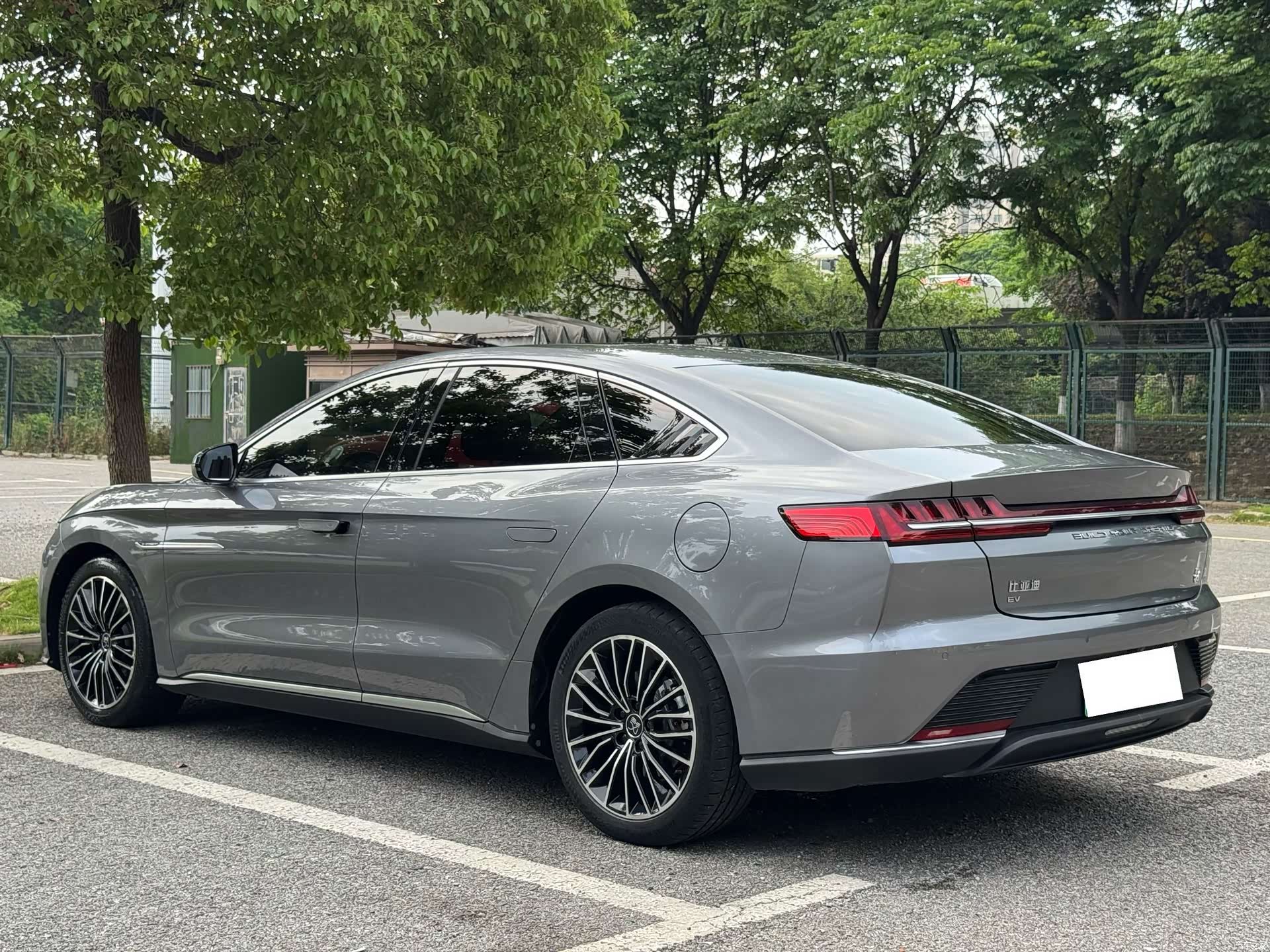 BYD Han, 2022 14