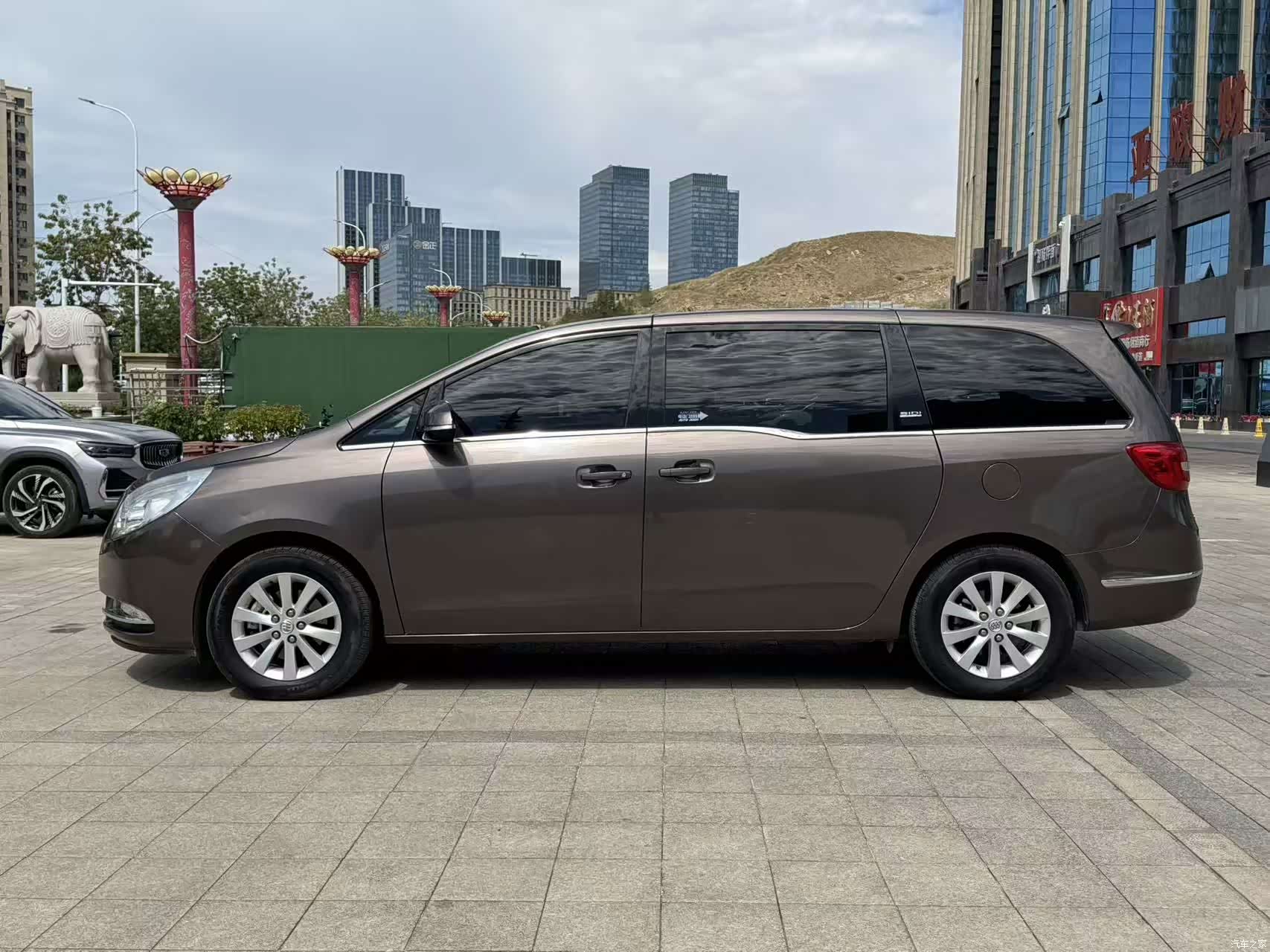 Buick GL8, 2017 10