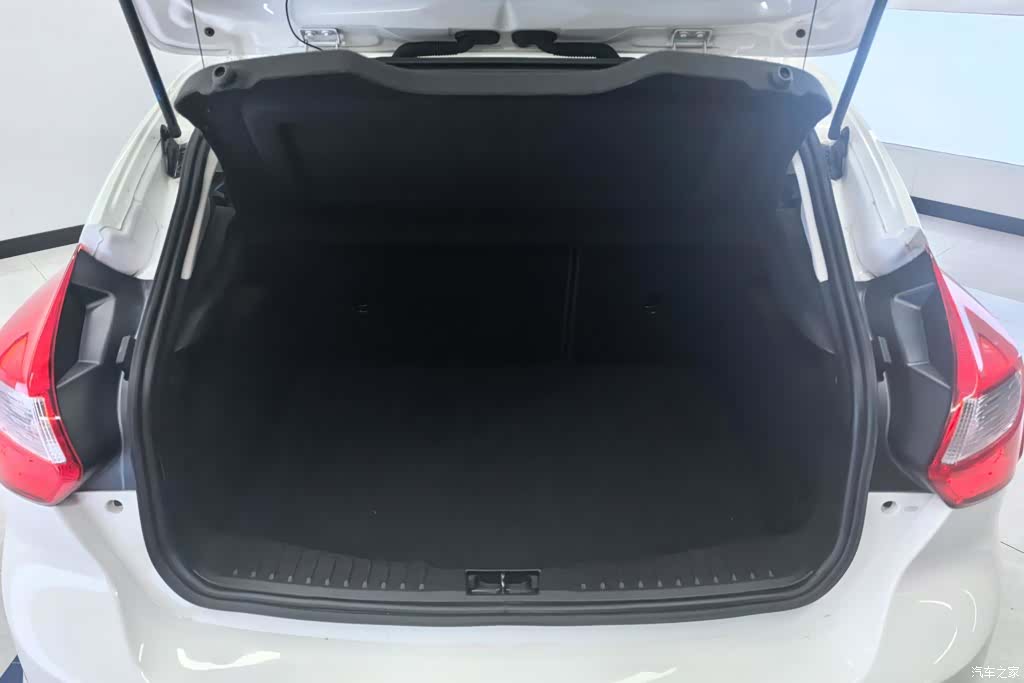 Ford Focus, 2013 4