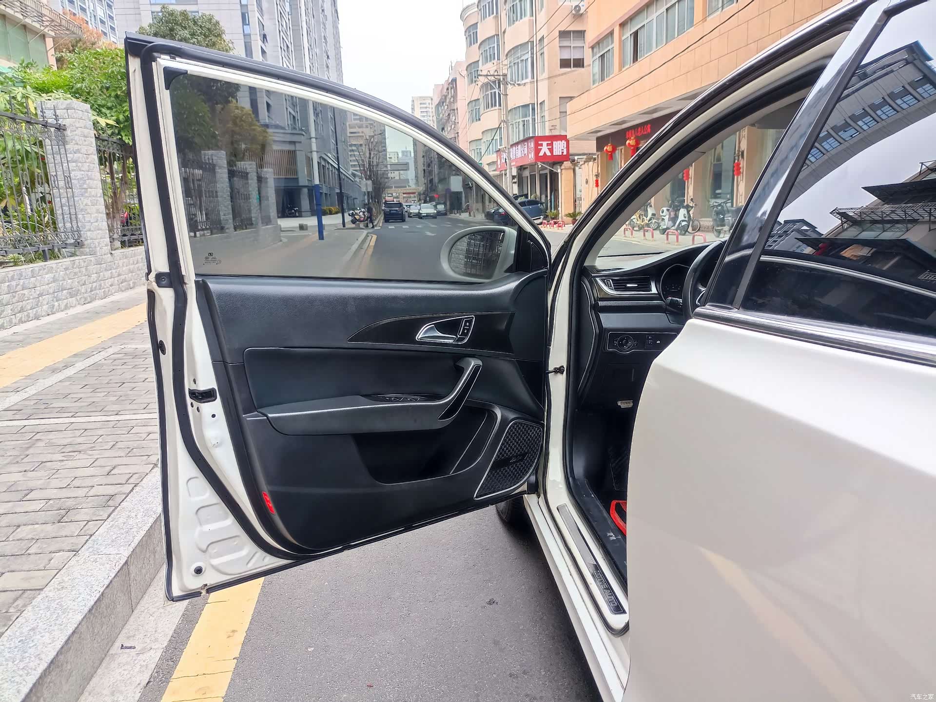 Zotye Z500, 2018 15