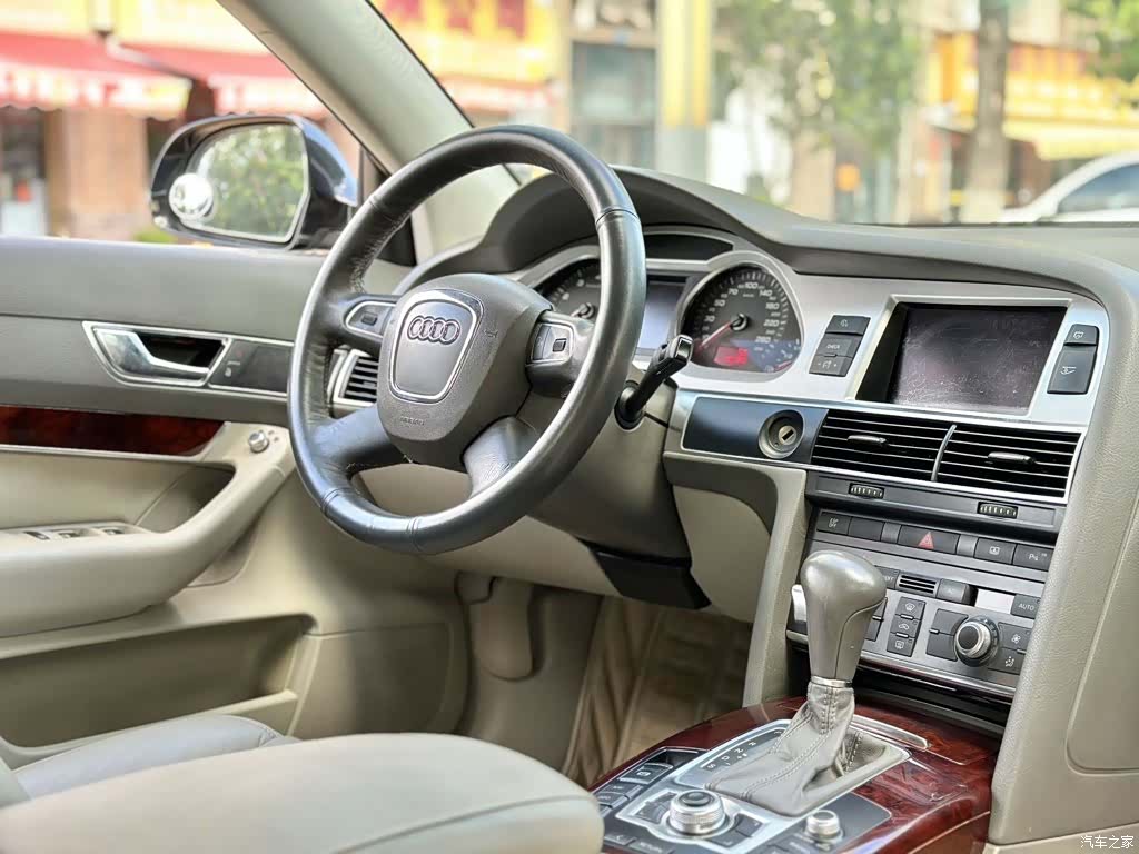 Audi A6L, 2011 4