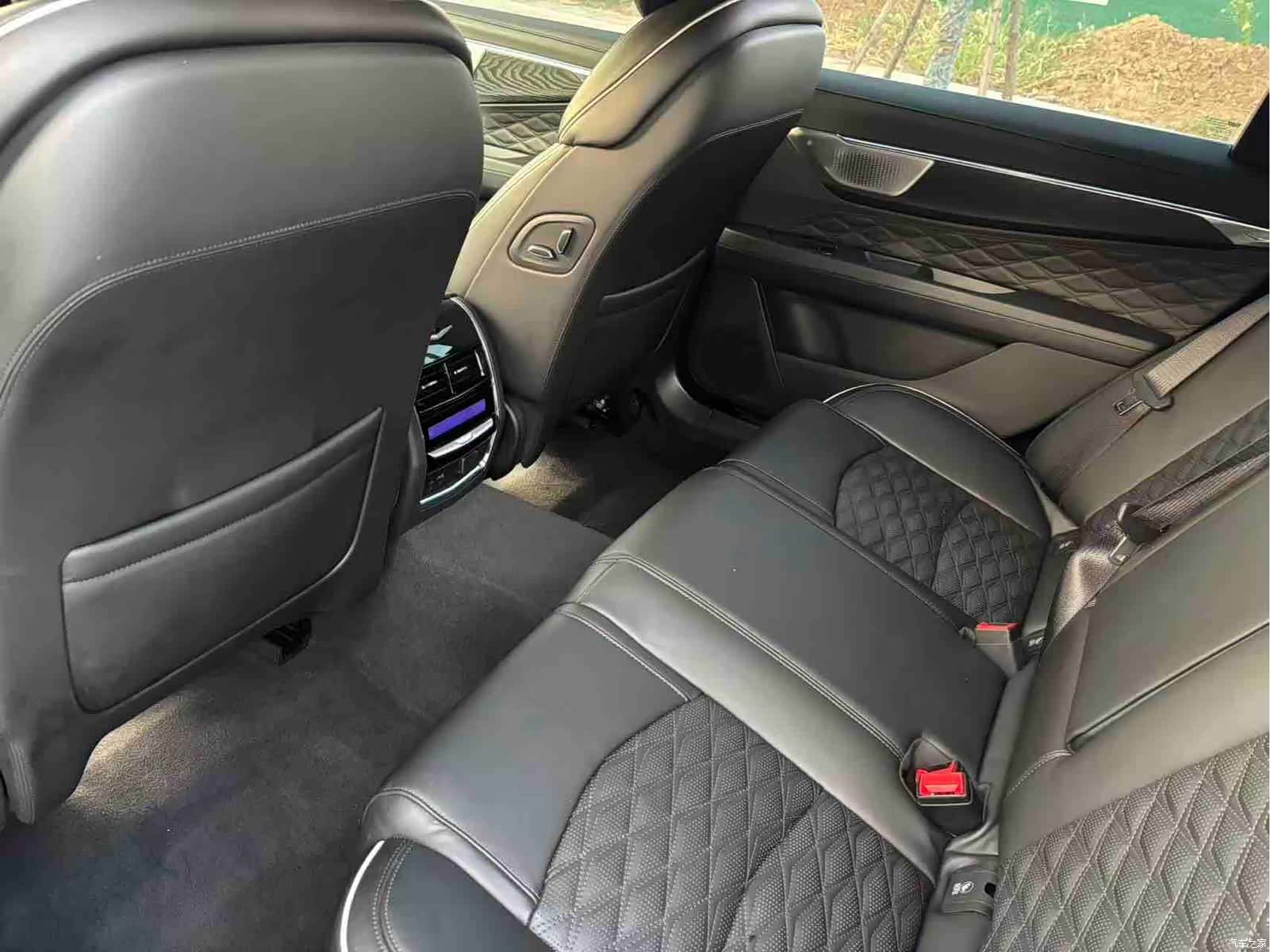 Cadillac CT6, 2023 7