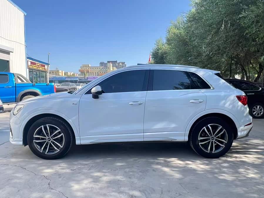 Audi Q3 2021, фото 14